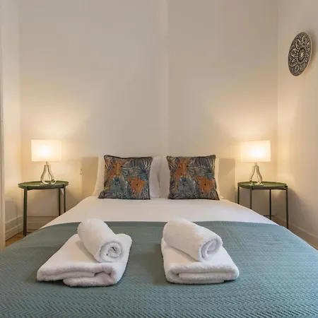 Lovelystay - Lx Spacious With Patio * Lisboa