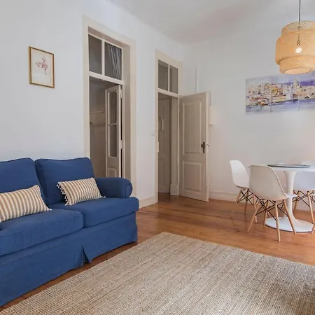 Апартаменты Lovelystay - Lx Spacious With Patio *