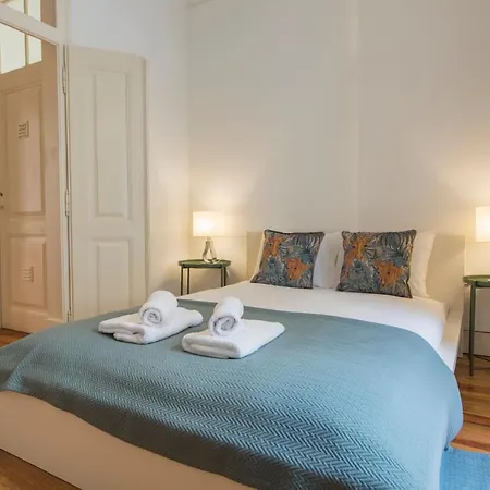 Lovelystay - Lx Spacious With Patio * Lisboa