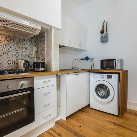 Apartman Lovelystay - Lx Spacious With Patio Lisboa